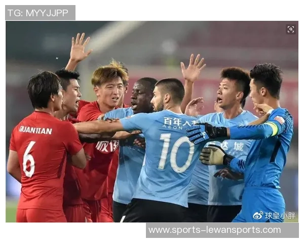 大连一方迎战山东鲁能争夺中超积分榜重要位置的关键之战